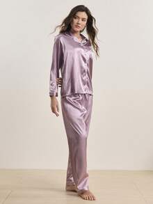 撞色滚边纽扣上衣和裤子缎面睡衣套装，秋冬舒适优雅细节 - 淡紫色 - 查看 5