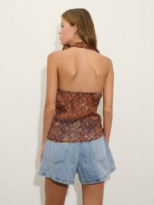 Nöista Top cruzado de cuello halter con estampado en colores marrón y naranja tostado, cierre lateral. Verano Primavera - Marrón - Ver 2