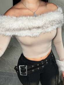 Dayanna Comas 女士长袖时尚露肩毛边长袖短款上衣露肩上衣毛边上衣 - 杏色 - 查看 3