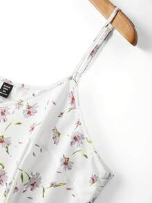 GlowEve CURVE 女士优雅中长袖西装外套和浪漫印花吊带连衣裙套装 - 白色 - 查看 4