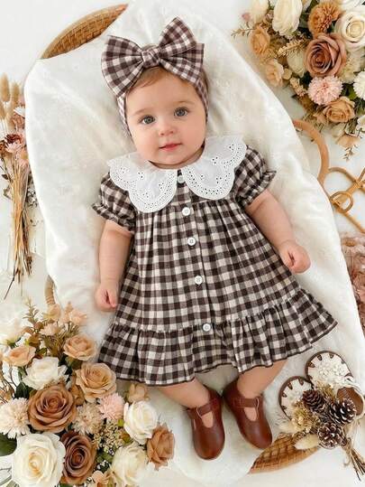 SHEIN 新生儿可爱卡通爱心图案吊带蝴蝶结装饰公主裙，适合春夏外出、度假和派对