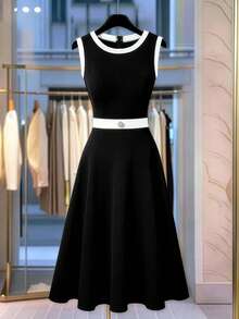 GlowEve CURVE Vestido midi ajustado de color block elegante talla grande, adecuado para ir al trabajo - Blanco y Negro - Ver 1