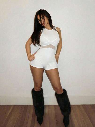 Slaydiva 2026春夏新款休闲街头风白色修身罗纹针织圆领无袖网纱拼接短款女式连体裤，适合日常穿着、派对、夜店、休闲、约会、情人节、早午餐、机场穿搭、度假、节日等场合。