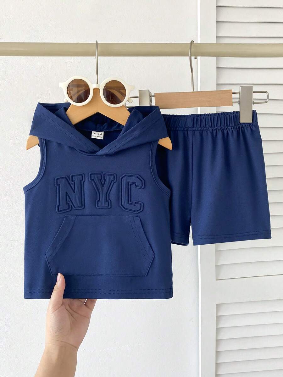SHEIN 2件組 幼童嬰兒男童深藍色夏季休閒海灘套裝 NYC字母壓紋無袖連帽T恤&彈性腰針織短褲 6M-3T - 藏蓝色 - 查看 1