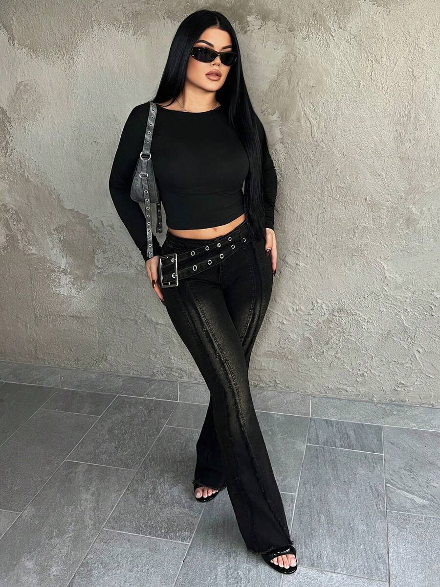 Dayanna Comas Quần jeans ống loe cạp trễ dành cho nữ có khóa cài hình mặt trời và lỗ xỏ dây, màu đen - màu đen - Xem 1