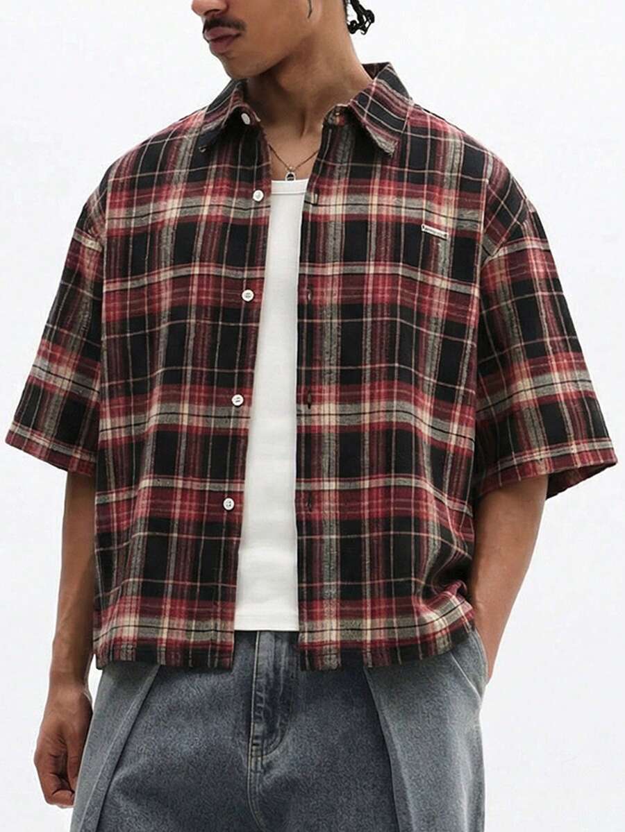 SUMWON 男士休闲红黑格子短袖衬衫，夏季周末宽松版型棉质法兰绒上衣 - 酒紅色 - 查看 1