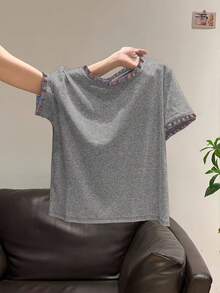 Resyla Camiseta de mujer de manga corta con cuello redondo y estampado minimalista - Gris - Ver 3
