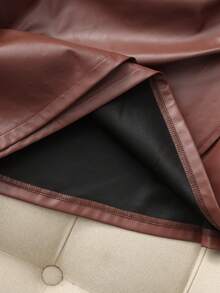 SHEIN Franclia 简约法式风格，纯黑色露肩针织上衣，修身柔软舒适，搭配棕色PU皮革褶裥开衩半身裙，适合通勤、工作、约会、派对等场合，新款女士两件套 - 彩色 - 查看 6