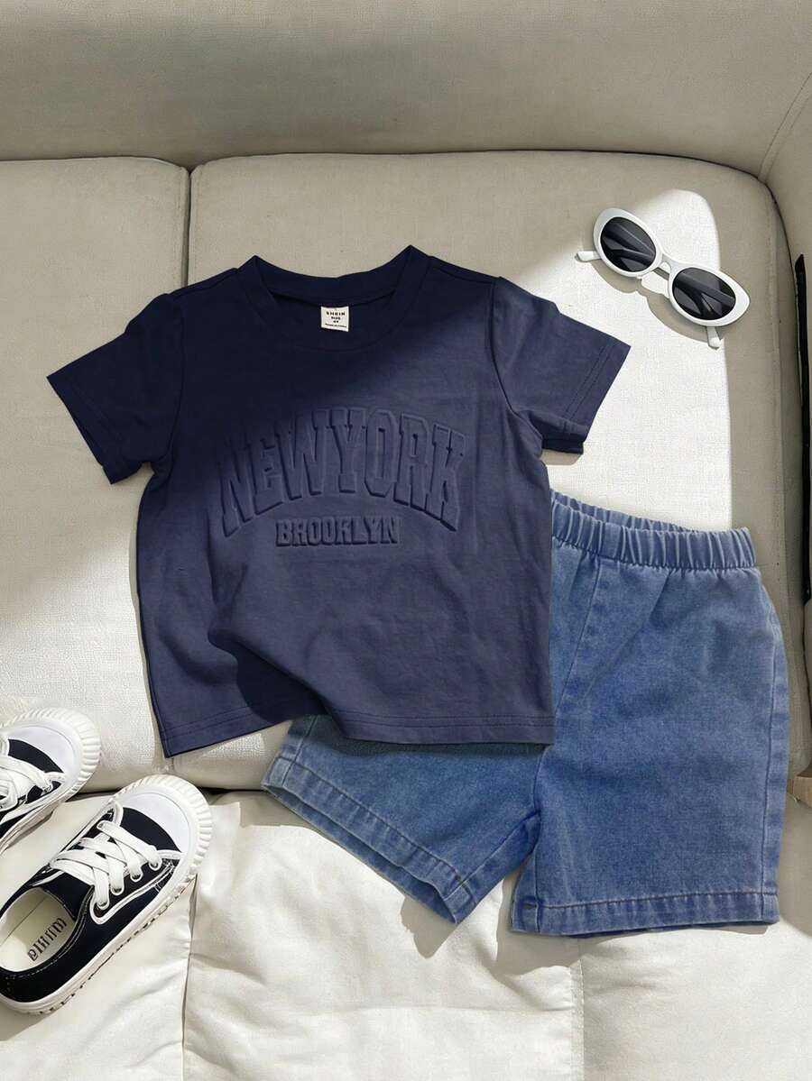 SHEIN Playful Pals RANDOM 2PCS SEND 1pc Boys California Style Pink Blue Gradient Set, Coconut Tree Print Suitable For Beach Outings And Daily Wear, Gradient Coconut Tree - Navy Blue - View 1