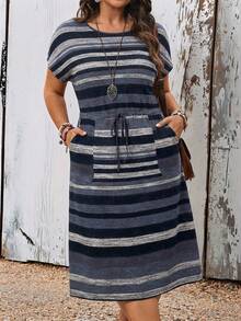 EMERY ROSE 大码女式条纹圆领短袖抽绳宽松乡村休闲度假连衣裙，春夏款 - 霧霾藍 - 查看 4