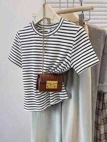 SHEIN Frenchy 女士条纹圆领短袖休闲百搭T恤 - 白色 - 查看 1