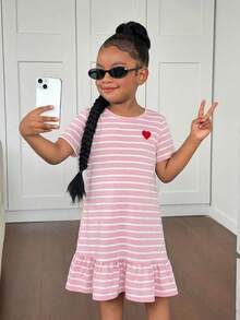 SHEIN Gaun Rajut Leher Bulat Motif Hati Bergaris untuk Anak Perempuan, Anak-anak - Baby Pink - View 5