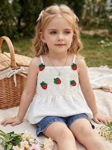 SHEIN Vintaside Kids Conjunto de estilo campestre para niña, hecho de tela jacquard calada beige con decoración de fresas, incluye camiseta de tirantes y shorts vaqueros, adecuado para actividades al aire libre como recoger, picnics y paseos en el parque - Albaricoque - Ver 9
