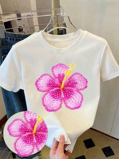 少女短款修身休闲T恤，舒适百搭的花卉印花，适合女孩、青少年，春、夏、秋、冬四季穿着。