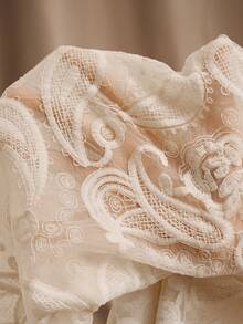 Anewsta 女士立领灯笼袖网纱面料花卉刺绣优雅上衣 - 杏色 - 查看 8