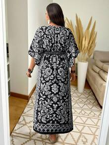 Ceyna Plus Size Women's Elegant Retro Black & White Floral Print V-Neck Maxi Dress,Summer Boho Caftan Holiday Resort Wear,Sunday Tea Party Loose Slit Hem - Black and White - View 2