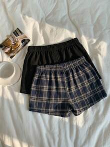 Comfortcana 2件套女士休闲贴布刺绣字母迷你短裤和纯色低腰超短裤套装，适合度假、夏季、毕业典礼、返校、音乐节等场合。女士短裤2件套格子短裤，女士平角短裤，格子平角短裤3件套女士短裤，女士休闲格子平角短裤。 - 彩色 - 查看 2