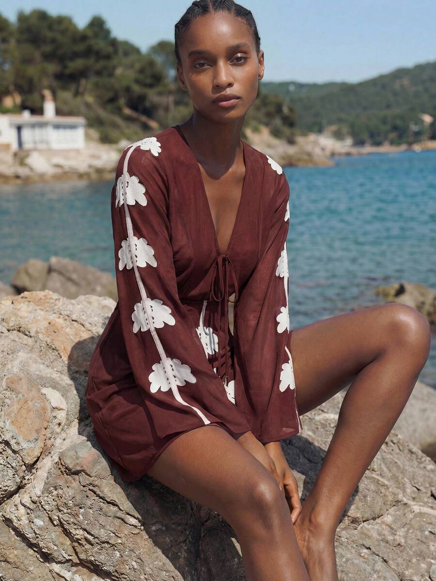 Maija Kimono de manga larga con estampado floral y nudo delantero, adecuado para vacaciones - Óxido marrón - Ver 1