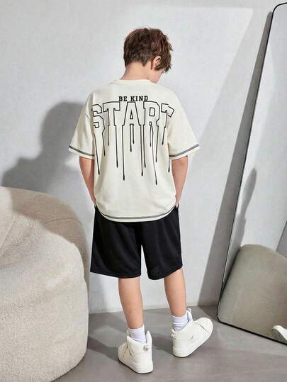 SHEIN 2件套儿童/青少年男童休闲百搭舒适街头字母印花圆领宽松短袖针织T恤和短裤套装，适合学校、花园、海滩、生日、春季、夏季、秋季、冬季穿着。