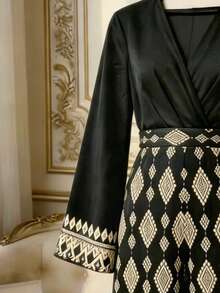 Franclia V-Neck Pleated Fashionable Minimalist Elegant Delicate Ethereal Long Sleeve Black & Gold Foil Print Jumpsuit, Women's Spring Autumn Apparel, Graceful Romantic Women's Clothing, Autumn Women's Wear, Women's Banquet Jumpsuit, Women's Black Jumpsuit, Women's High-End Black & Gold Jumpsuit - Black - View 3