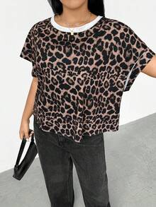 SHEIN Essnce 大码女装春夏时尚休闲宽松舒适日常百搭显瘦豹纹露背短袖T恤，夏季穿搭，外出上衣，街头风，露背上衣 - 棕色 - 查看 2