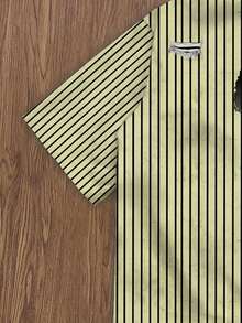 Manfinity Roghcode 男士条纹标语印花短款衬衫 - 淡黃色 - 查看 4