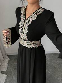 Rafferiza 女士纯色浅灰绿色V领收腰长袖A字荷叶边收腰长袍，女士长款长袍 - 黑色 - 查看 3