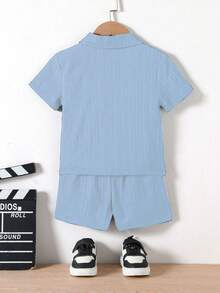 SHEIN Genkimix Kids 男童休闲校园风短袖衬衫短裤套装（2件套），舒适日常穿着，适合夏季外出和上学。 - 淺藍色 - 查看 2