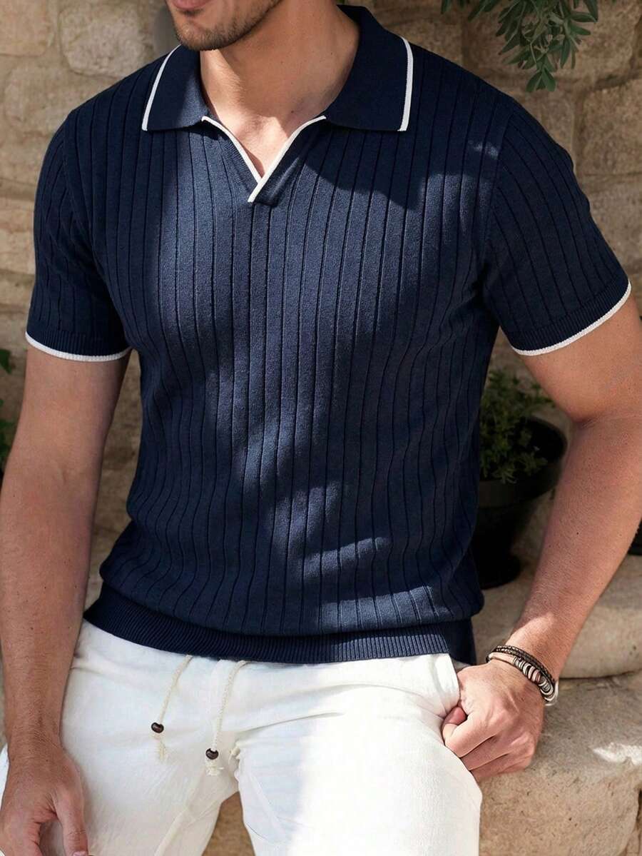 Manfinity Mode 男士休闲撞色包边V领短袖针织衫，适合夏季度假、日常穿着和通勤。男士针织衫，男士休闲上衣，男士Polo衫，男士针织Polo衫，男士夏季服装 - 藏蓝色 - 查看 1