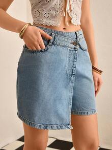 CasuGlow Shorts jeans femininos assimétricos com bainha desfiada e frente envolvente - Lavagem leve - Ver 5