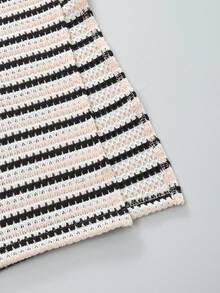 SHEIN 少女时尚夏季度假休闲无袖方领黑白条纹修身开衩长连衣裙，适合海滩、音乐节等场合。 - 黑與白 - 查看 5