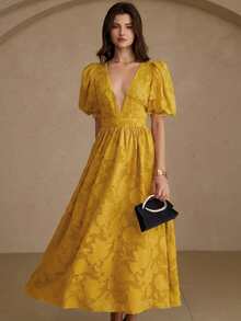 Aveloria Rosie Vestido Curto de Chiffon Elegante e Sexy com Decote em V Profundo, Mangas Bufantes, Cintura Marcada e Recorte Floral - Amarelo - Visão 6