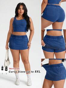 SHEIN CURVE+ 大码夏季休闲修身牛仔短裤，适合夏季嘉年华、通勤、度假、毕业典礼等场合，时尚百搭，Y2K风格，可爱街头风，适合派对、婚礼、商务休闲等各种场合。这款大码牛仔短裙采用弹性腰带和内置短裤设计，穿着舒适，适合夏季和春季穿着，高弹力面料。 - 藍色 - 查看 9