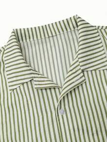 Manfinity Dauomo Áo sơ mi nam cỡ lớn tay ngắn kẻ sọc cài một hàng khuy kiểu dáng thường ngày - màu xanh lá - Xem 3