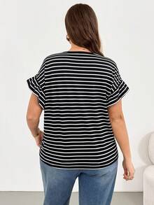 Shapeblank Áo thun ngắn tay kẻ sọc màu đen xếp ly thêu hình trái tim, thời trang xuân hè dành cho nữ cỡ lớn, kiểu dáng thoải mái, dễ mặc hàng ngày, đa năng, tôn dáng, thích hợp cho trang phục mùa hè, phong cách đơn giản, áo đi chơi, phong cách mùa hè châu Âu. - màu đen - Xem 2