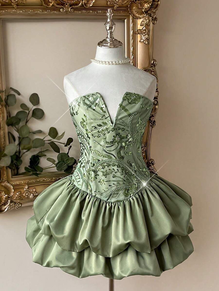 Lovelzi 优雅奢华的草绿色串珠亮片V领缎面迷你裙，后背系带可调节，层叠荷叶边裙摆设计，适合正式场合、约会、派对、音乐节、假期、婚礼、盛会等。