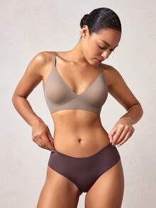 Veilyse Women's Solid Color Spaghetti Strap Minimalist Seamless Bra, Casual Everyday Wearfor Summerfor Summer - Coffee Brown - View 7