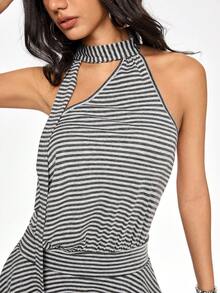 ROMWE Vestido mini con espalda descubierta, cintura con lazo y volantes a rayas para mujer, adecuado para festivales de música, fiestas, conciertos, vacaciones, citas, compras y uso diario en primavera/verano - Gris Oscuro - Ver 2