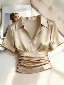 Franclia 这款高品质缎面和醋酸纤维缎面短袖衬衫，领口饰有纽扣和褶裥，肩部线条流畅，修身显瘦。这款女士缎面衬衫适合夏季、春夏及其他季节穿着。它也是一款性感短袖上衣，尤其适合春夏穿着。另有金色款可选。适合夏季、春季、复活节、节日、派对、海滩、婚礼、毕业典礼、外出、舞会、生日等场合，尽显优雅气质，适合度假、休闲、奢华、运动、正式场合、毕业季穿着，时尚休闲通勤装、商务办公装、百搭时尚日常休闲装、都市教师职业装。 - 卡其色 - 查看 8