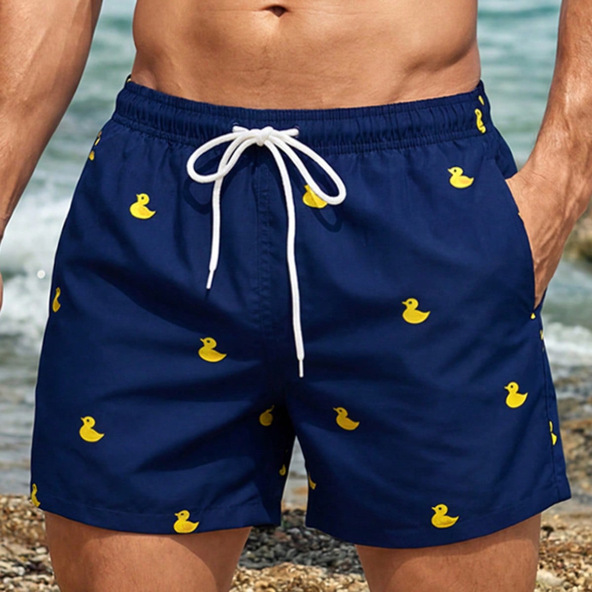 Shorts de playa con cordón en la cintura y estampado de pato de dibujos animados para hombres
