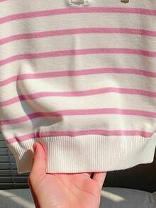 CovetEZ Áo len nữ kẻ sọc phong cách sinh viên độc đáo, màu hồng sọc Macaron, họa tiết gấu bông thêu, kiểu dáng thời trang, cổ polo tay ngắn dễ thương, phù hợp cho mùa xuân và mùa hè. - Nhiều màu - Xem 5
