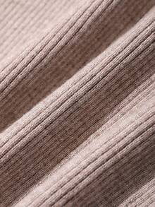 DAZY Women's Khaki Sleeveless V-Neck Fitted Knit Top - Grey - View 9