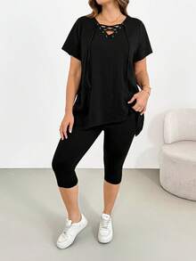 SHEIN Essnce Bộ đồ nữ cỡ lớn mùa xuân/hè thời trang thường ngày thoải mái, co giãn tốt, cơ bản, đa năng gồm áo tay ngắn rộng và quần jean bó màu đen, trang phục mùa hè, trang phục sân bay, kiểu dáng đơn giản, bộ đồ công sở. - màu đen - Xem 3