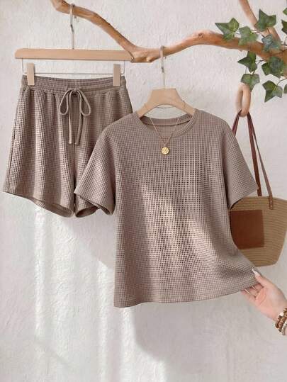 SHEIN Frenchy 2pcs/Set Plus Size Summer New Vacation Short Sleeve T-Shirt And Shorts