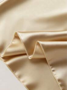 SHEIN Áo hai dây satin cổ yếm thanh lịch, thời trang tối giản, đa năng dành cho nữ, đính ngọc trai, thích hợp cho mùa xuân/hè. - Rượu sâm banh - Xem 5