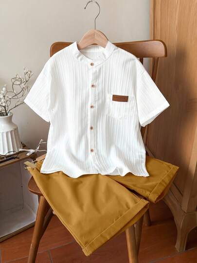 SHEIN Vacaura Conjunto de 2 piezas para niños preadolescentes: camisa de cuello alto con textura a rayas y pantalones cortos a rayas, cómodo y de moda