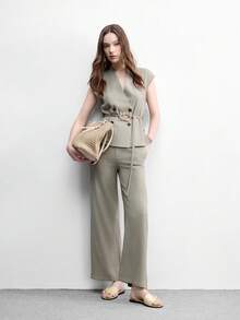 CUCCOO BIZCHIC Giày nữ mùa xuân hè mới, giày sandal đế bằng mũi tròn có khóa trang trí, dép đi biển đế dày chống trượt đa năng cho nữ. - Màu be - Xem 3