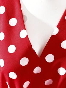 Franclia 女士时尚无袖V领波点印花腰带装饰A字型长连衣裙，适合情人节和约会穿着 - 紅色 - 查看 6