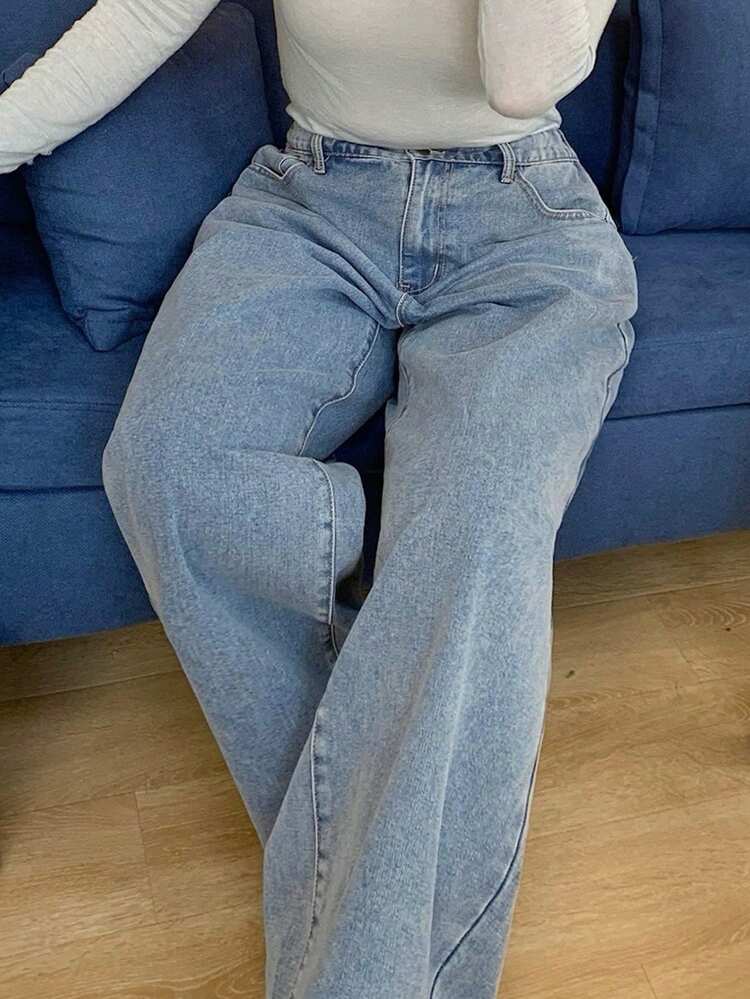 Dazy Plus Plus Size Women's Light Wash Blue Jeans With Bow Embroidery Decor, Straight Leg, Suitable For All Seasons