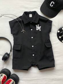 SHEIN 新生儿男女宝宝黑色字母印花翻领短袖连体衣，春夏时尚装扮 - 黑色 - 查看 6